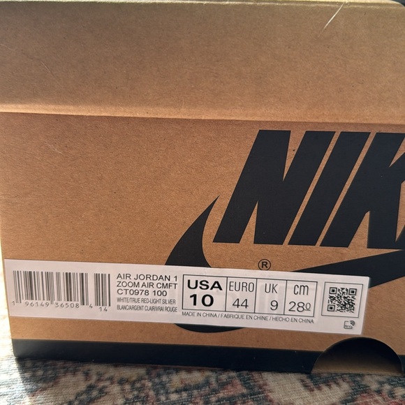 Men’s Nike Air Jordan 1 Zoom Air - Picture 3 of 3